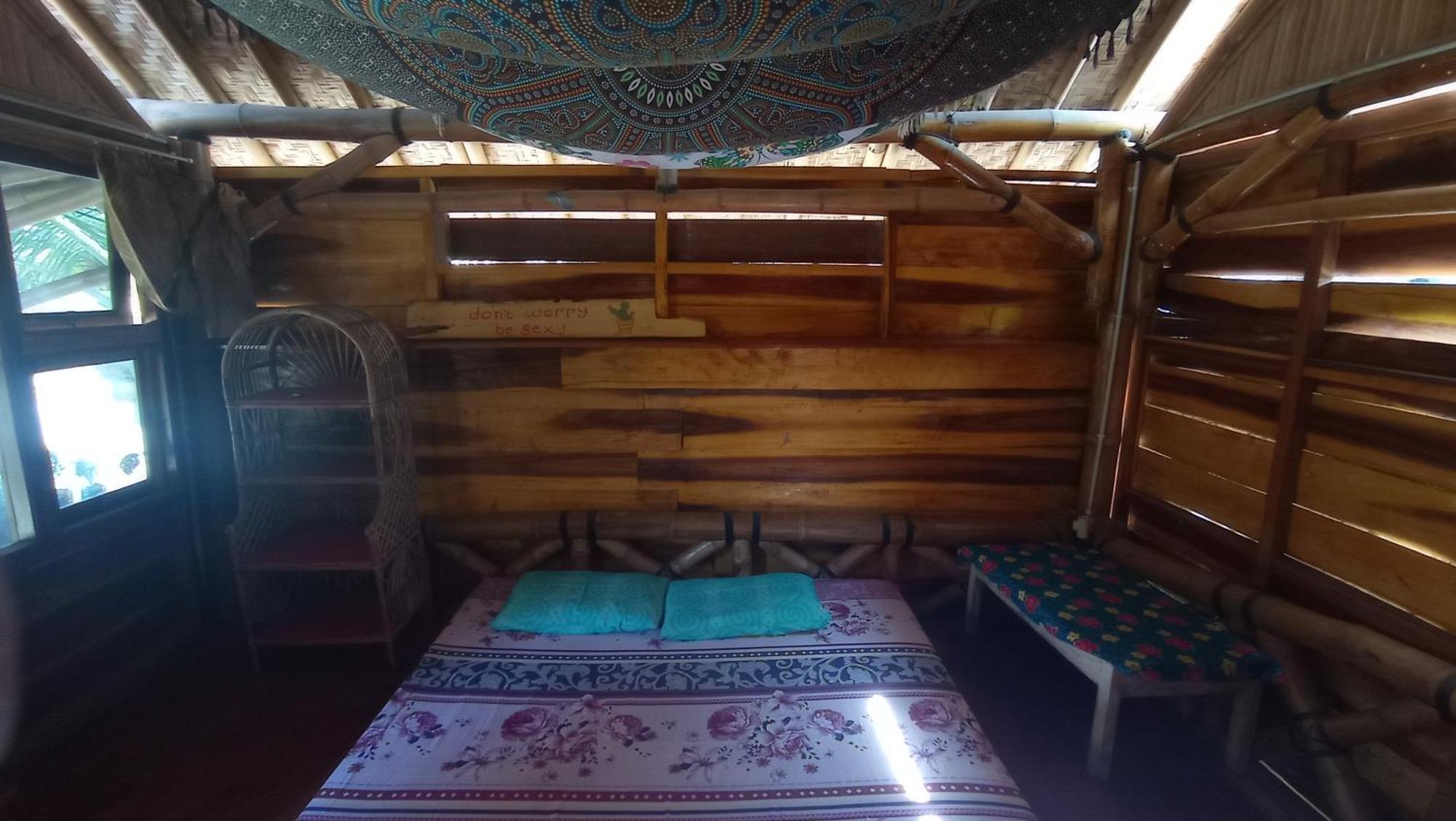Harry'S Ocean House Watukarung Homestay Kalak Zimmer foto