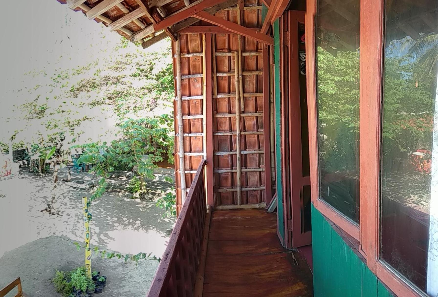 Harry'S Ocean House Watukarung Homestay Kalak Zimmer foto
